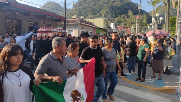 Le quitaron la vida por envidia; los malos andan cerca: madre de diputado asesinado en Zongolica