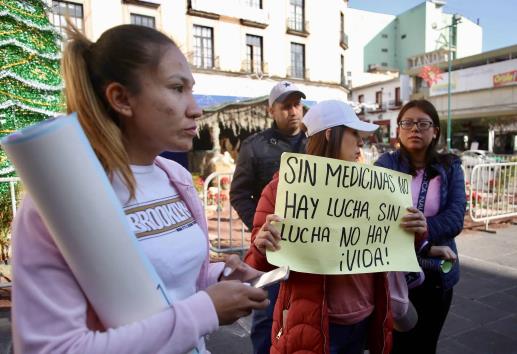 Sigue desabasto de medicinas en Cecan; niños con cáncer no reciben tratamiento