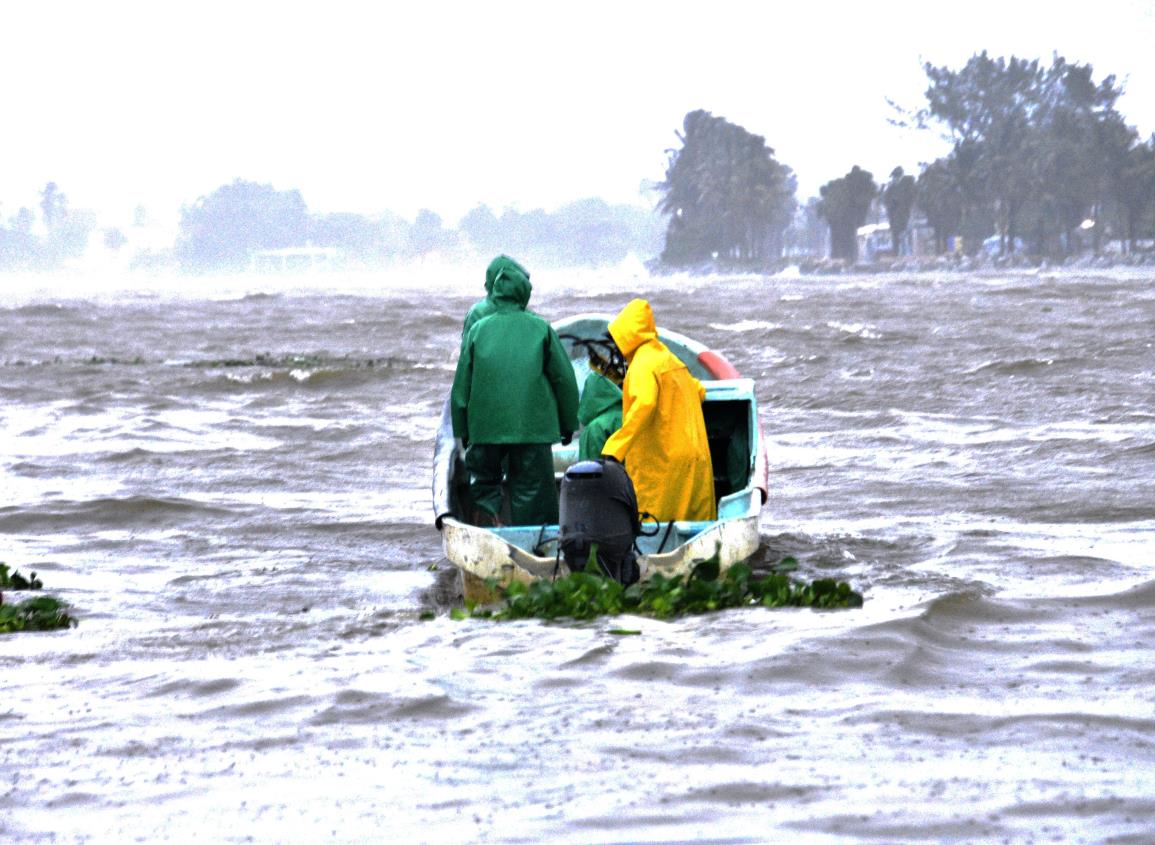 Así se protegen pescadores de Coatzacoalcos del Frente Frío 14