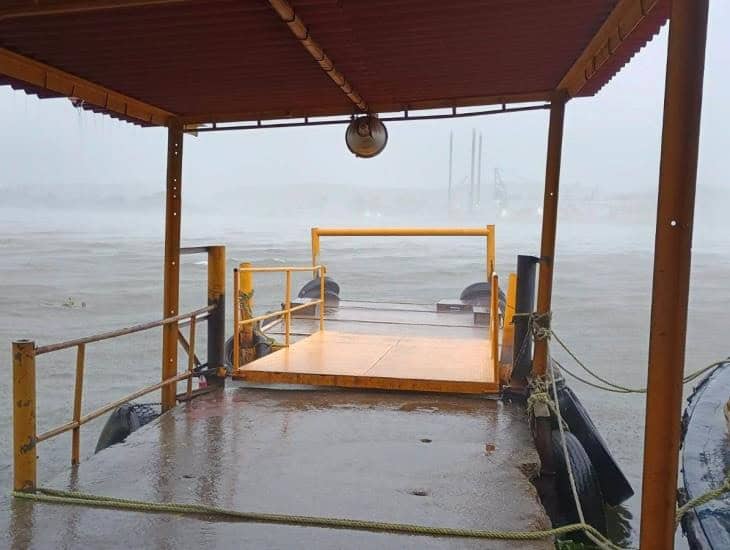 Frente frío 14: lluvia y norte impactan a Coatzacoalcos, suspenden navegación