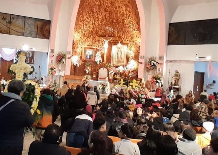 Miles de fieles acuden a venerar a la Virgen en el Dique de Xalapa