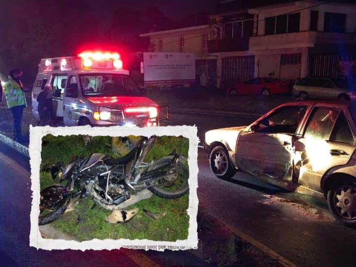 Fuerte choque en bulevar Xalapa-Banderilla deja un motociclista herido