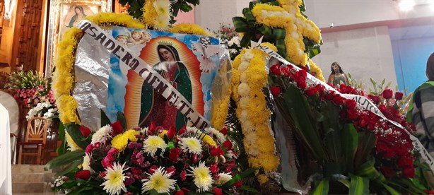 Miles de fieles acuden a venerar a la Virgen en el Dique de Xalapa