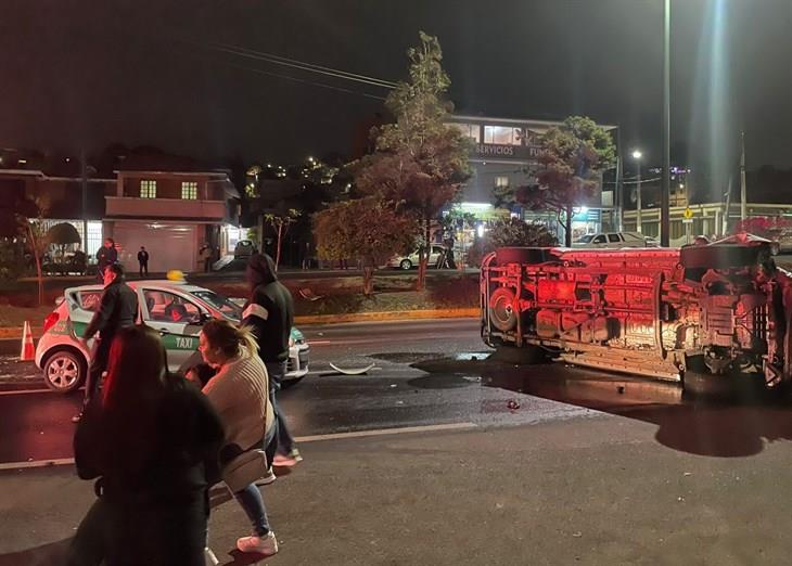 Accidente en el bulevar Xalapa-Banderilla deja dos heridos y caos vehicular