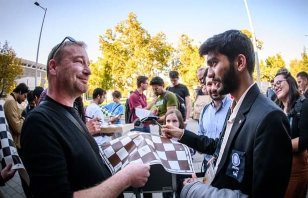 Gukesh Dommaraju es el campeón mundial de ajedrez más joven de la historia