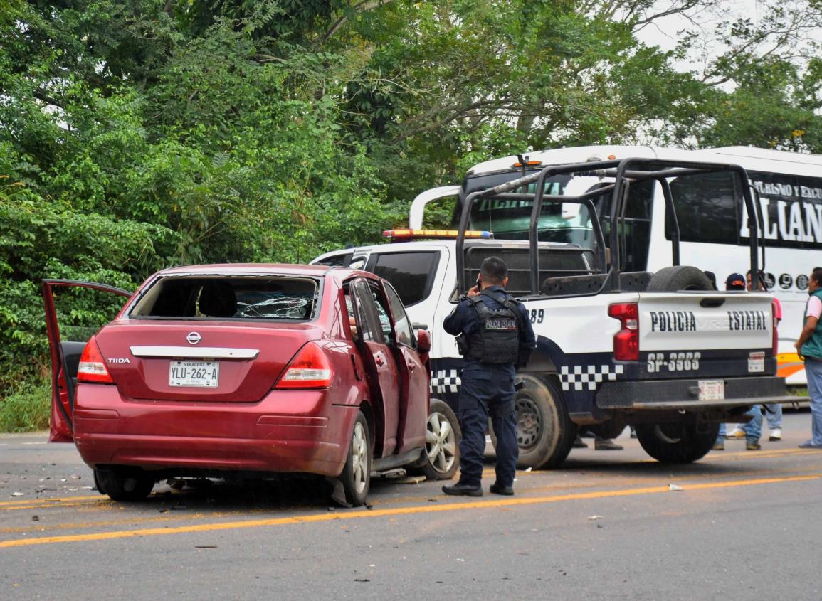 Profesor del ITESCO sufre choque contra patrulla de la SSP en tramo Jáltipan-Acayucan 