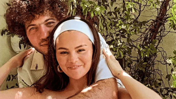 ¿Quién es el prometido de Selena Gomez y cuánto costó el anillo que la tiene tan feliz?