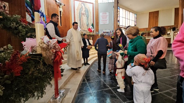 Cientos de Juan Diegos y Guadalupanas son llevados ante la Virgen en Poza Rica