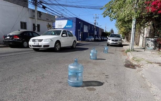 ¿En Veracruz puedo denunciar a mi vecino si aparta lugar de estacionamiento en la calle?