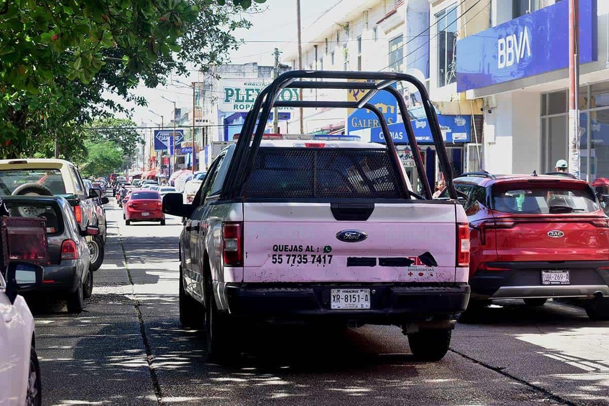 ¡Le quitaron su aguinaldo! Se le baja la glucosa a mujer tras asalto en Coatzacoalcos