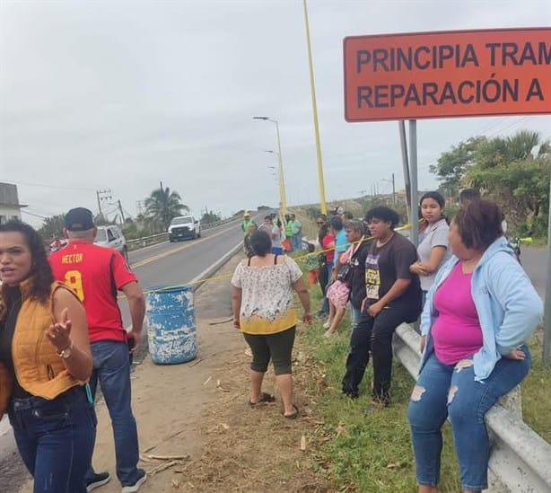 Por falta de energía ciudadanos de Alvarado bloquean carretera