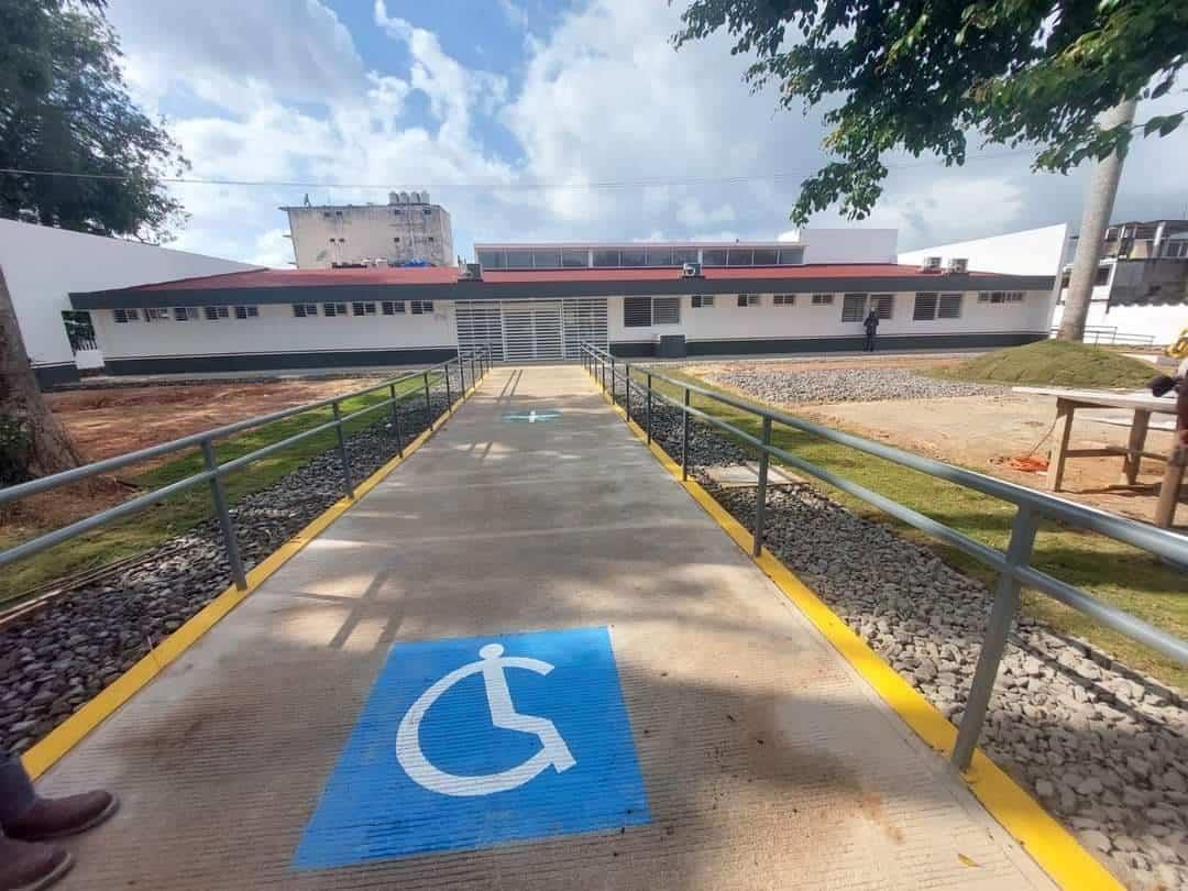 Clínica del Centro de Salud en Las Choapas sigue sin operar pese a supervisión estatal