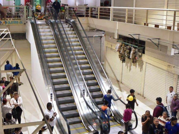 Inauguran y bendicen escaleras eléctricas de mercado municipal de Misantla