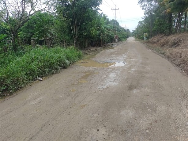 Denuncian pésimo estado de la carretera Nanchital-Las Choapas, un calvario para conductores