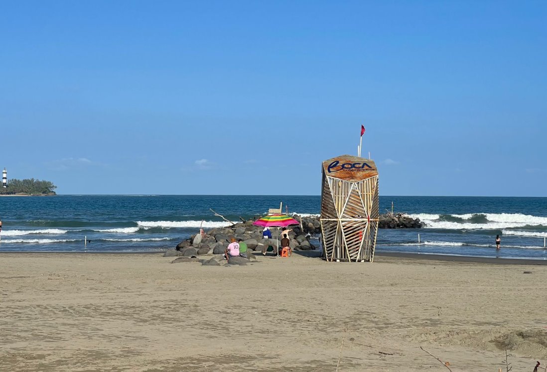 Boca del Río implementa operativo de seguridad en playas por vacaciones decembrinas