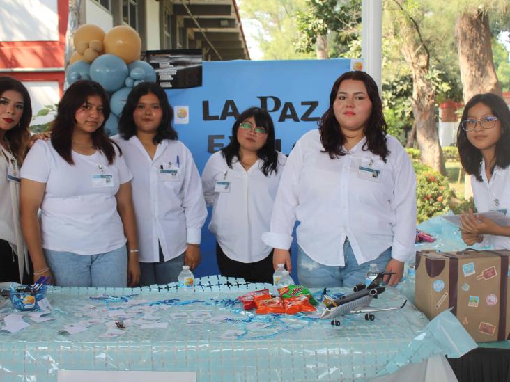 Alumnos de Servicios de Hospedaje del CBTIS 79 crean feria turística