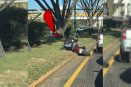 Por evitar choque, motociclista derrapa en la avenida Lázaro Cárdenas de Xalapa