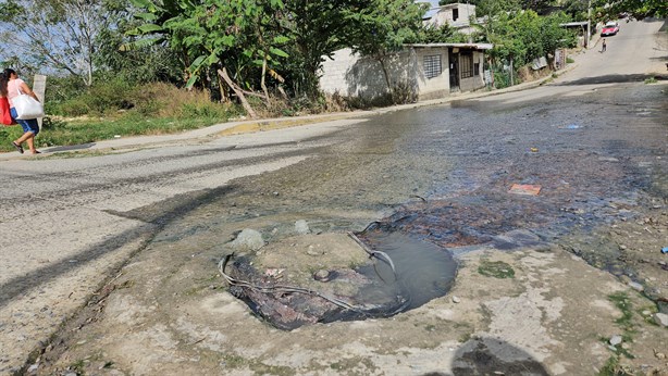 Colapsa red de drenaje y genera foco de infección en Poza Rica