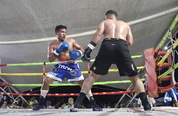 Emocionante función Colgando los Guantes con grandes combates