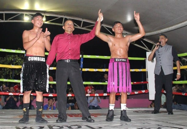 Emocionante función Colgando los Guantes con grandes combates