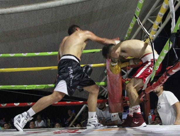 Emocionante función Colgando los Guantes con grandes combates