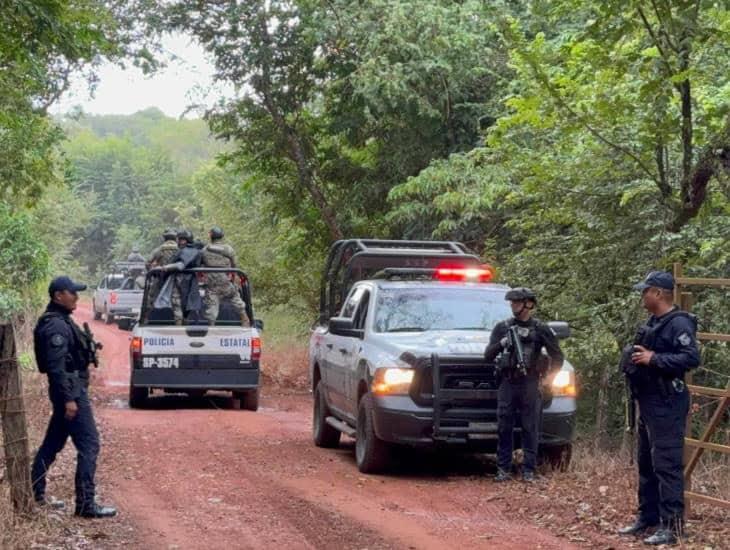 Un presunto huachicolero muerto y 2 policías estatales heridos deja enfrentamiento en Sayula | VIDEO