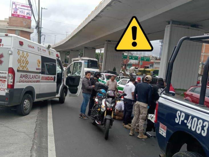 Derrapa motopatrullero en avenida Lázaro Cárdenas de Xalapa