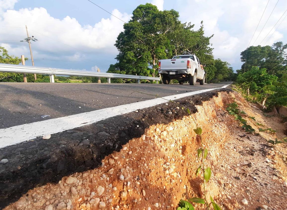 Riesgo para conductores en el puente Los Soldados: rampas deterioradas y deslaves