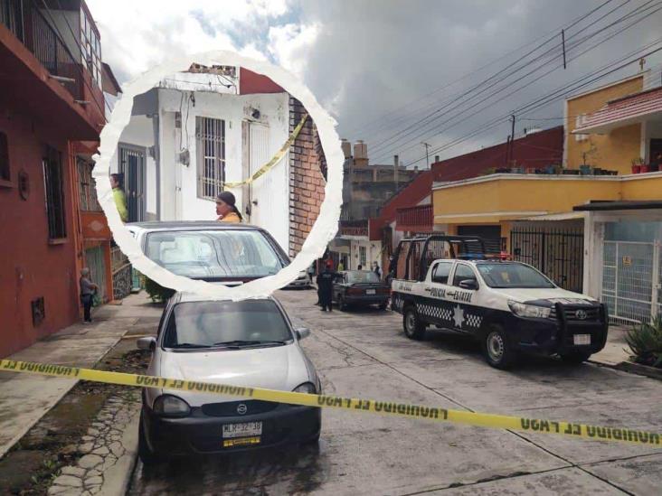 Hallan a mujer mayor sin vida dentro de una vivienda en Xalapa