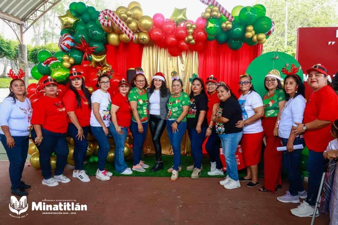 Realizan Festival Navideño CAI-CADI-DIF 2024 en Minatitlán