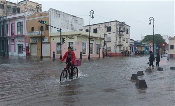 ¿Cómo se puede prestar atención a posibles inundaciones urbanas en temporada invernal?