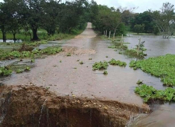 ¿Por qué es importante no cruzar corrientes crecidas en temporada invernal?