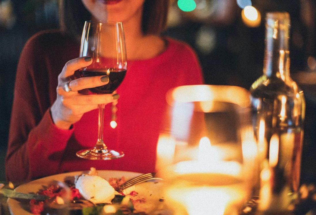 5 temas que debes evitar hablar en la cena de Navidad