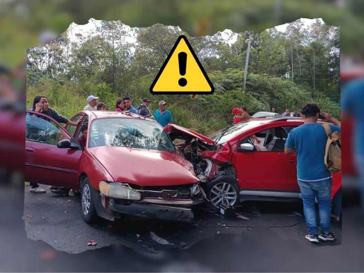 Accidente en carretera Huatusco-Totutla deja ocho heridos