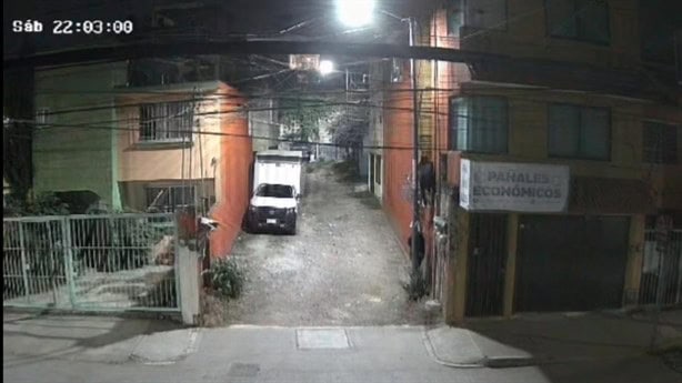 Ladrones trepan en poste de luz para entrar a los departamentos en Xalapa (+VIDEO)