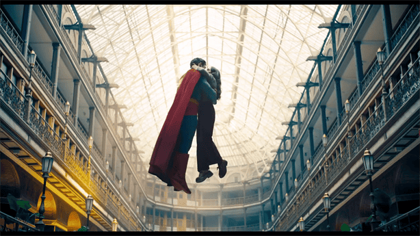 Mira hacia arriba; liberan primer tráiler de Superman de James Gunn