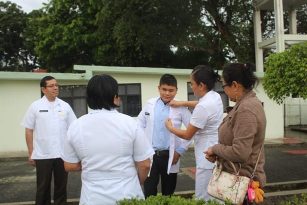 En Tuxpan, Tadeo cumple su sueño de ser médico militar, pese a discapacidad