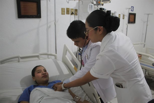 En Tuxpan, Tadeo cumple su sueño de ser médico militar, pese a discapacidad