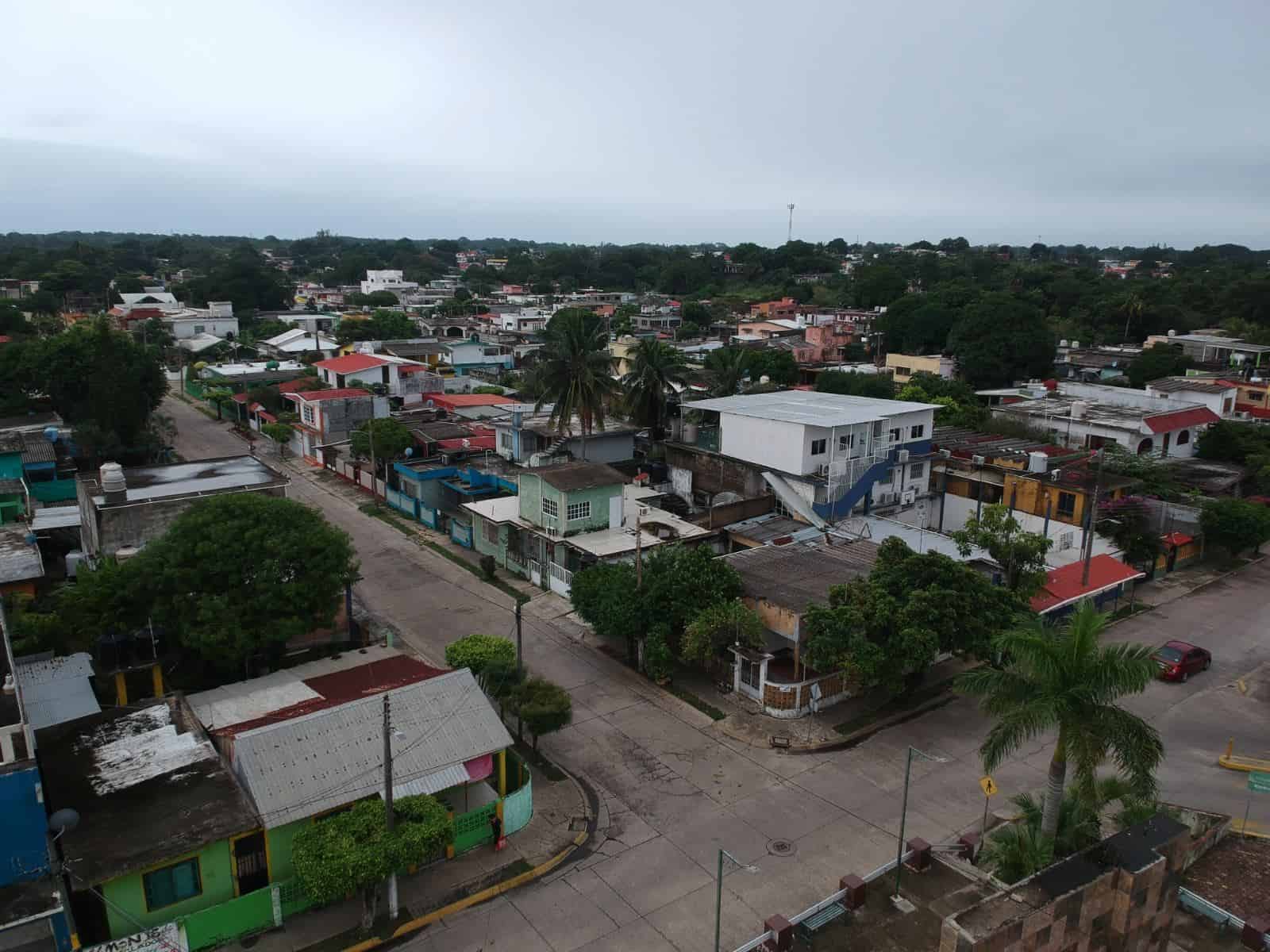 Migrante estaría intimidando a familias en calles de Agua Dulce