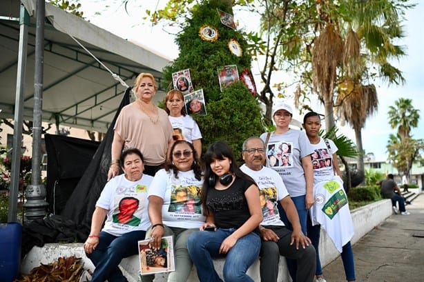 Colectivo de búsqueda coloca "árbol de la ausencia" en el parque Ciriaco Vázquez