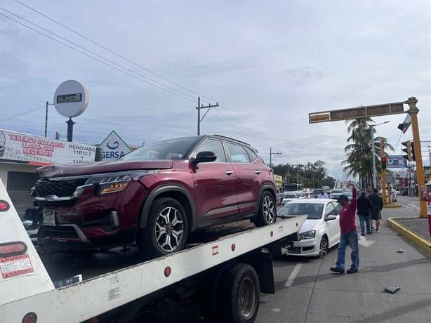 Mujer de la tercera edad se accidenta en calles de la colonia Centro de Veracruz