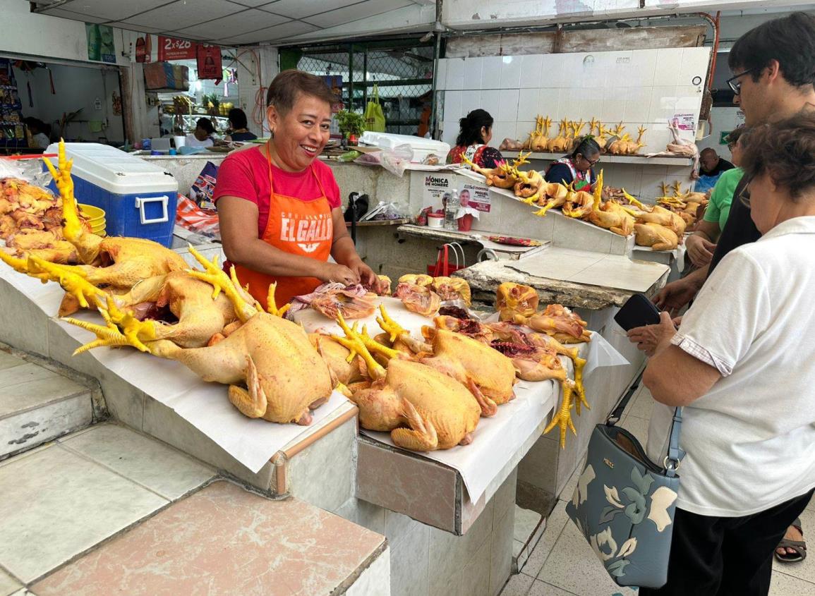 Vendedores de pollo en Coatzacoalcos mejoran sus ventas, este es el precio actual