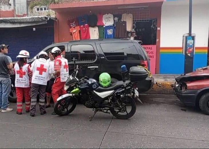 ¡Por imprudentes! Auto y camioneta chocan en el centro de Córdoba