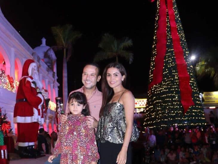 Encienden el árbol de Navidad en el "corazón" de Boca del Río