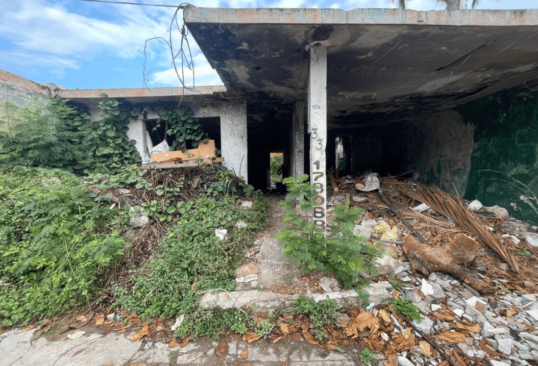 Vecinos denuncian casa abandonada en la colonia Venustiano Carranza