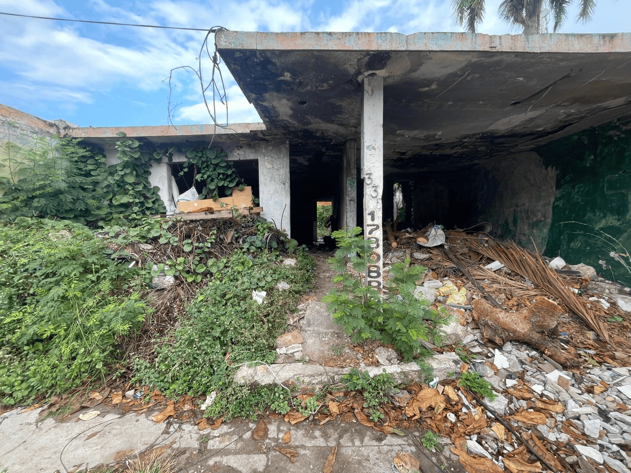 Vecinos denuncian casa abandonada en la colonia Venustiano Carranza