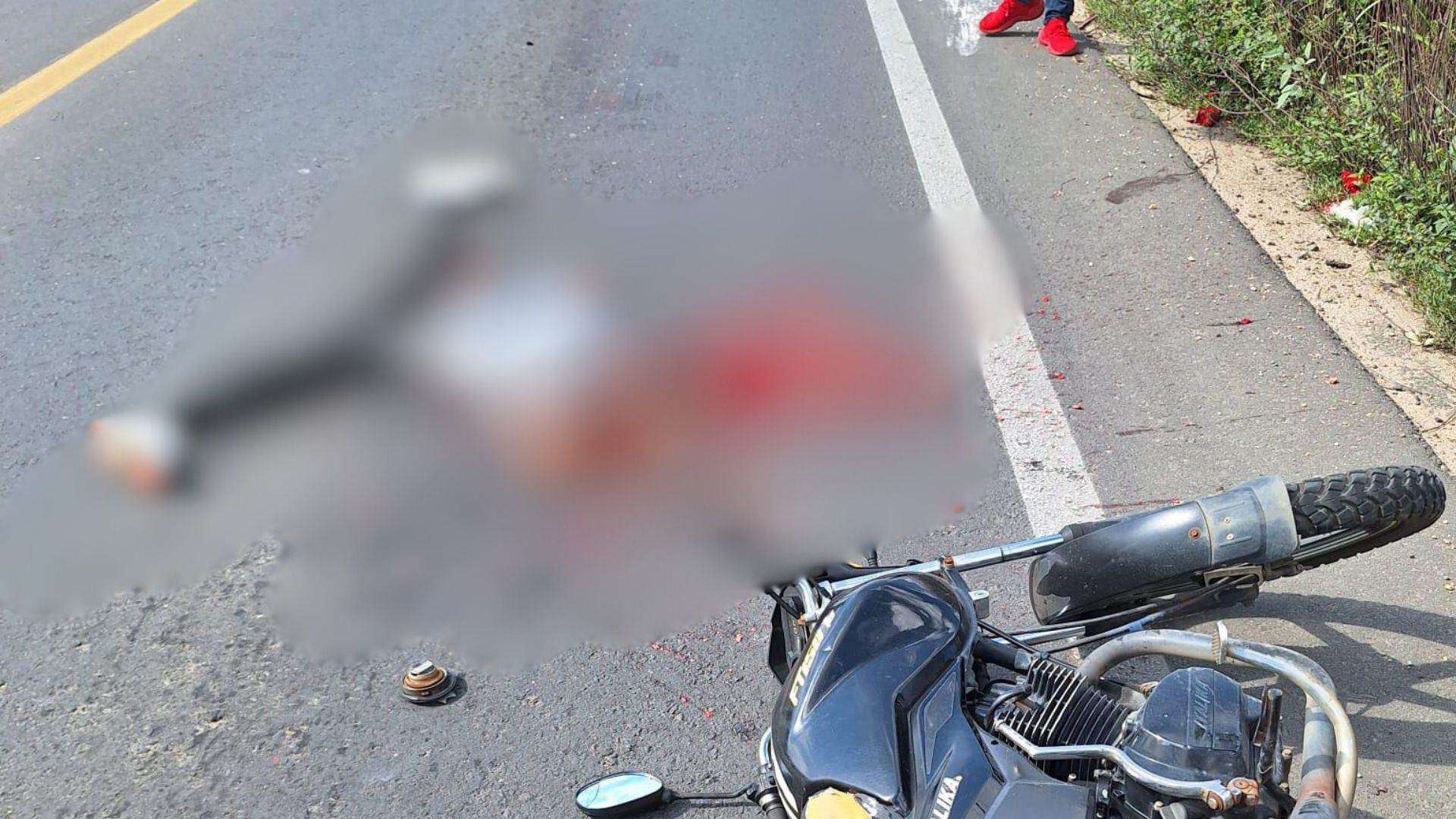 Escandalosa muerte de motociclista en carretera Cosoleacaque Jáltipan