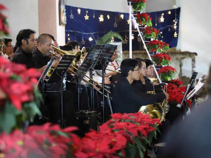 Realizan concierto navideño en la Catedral de Veracruz