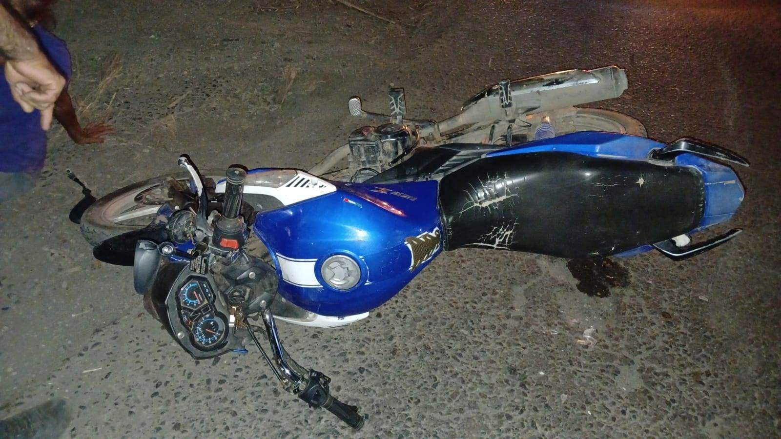 Mujer es atropellada por motociclista en Tierra Blanca; conductor huye