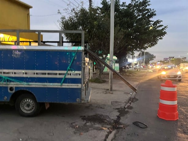 Camión de pasajeros se accidenta en Veracruz; cuatro pasajeros resultaron lesionados